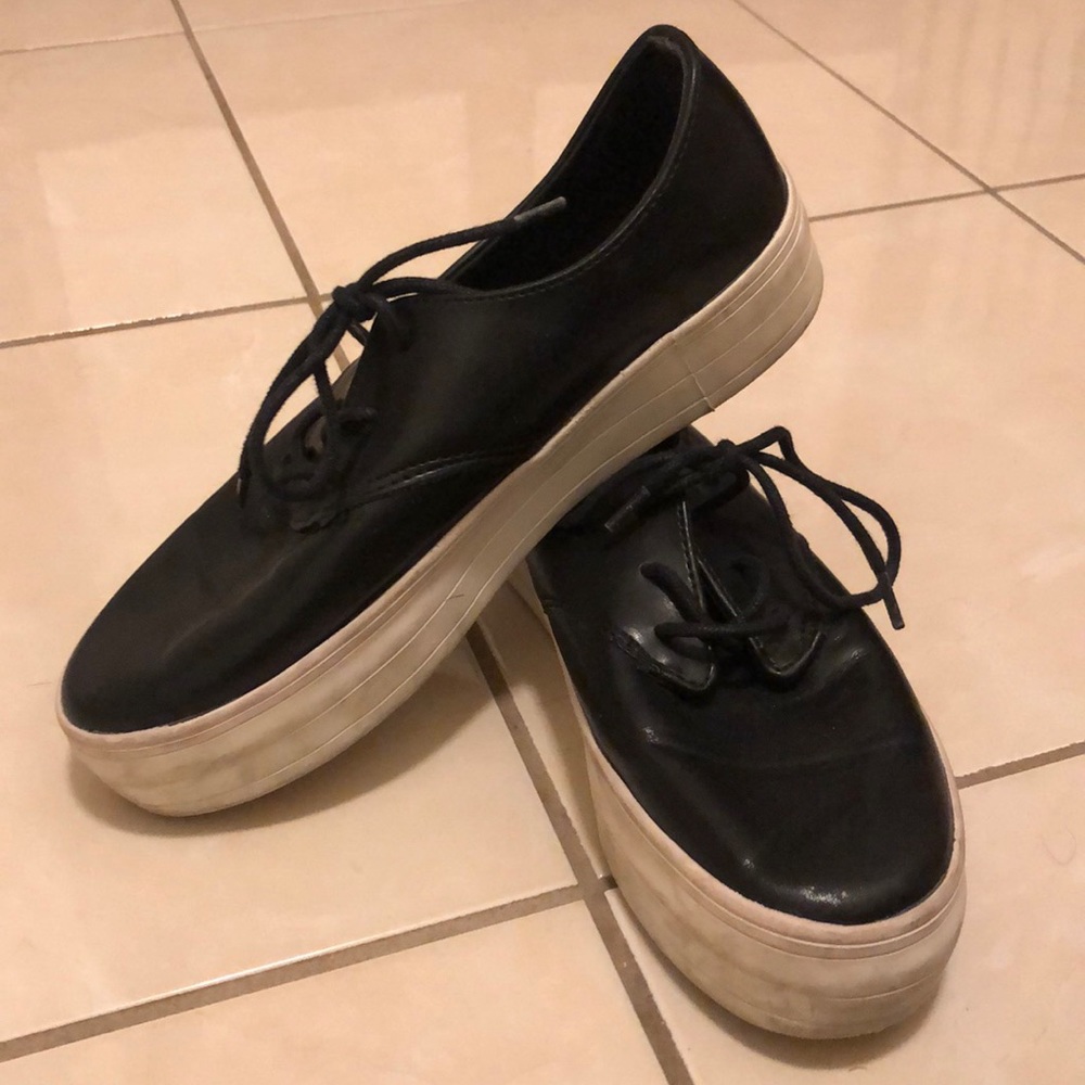 Platform sneakers